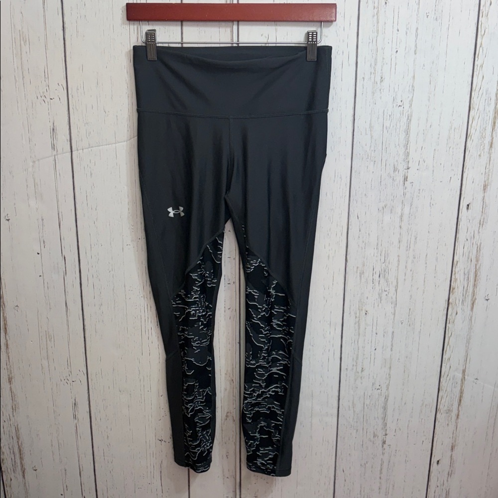 Under Armour Gray Black Leggings with White Pattern Compression Heatgear Medium